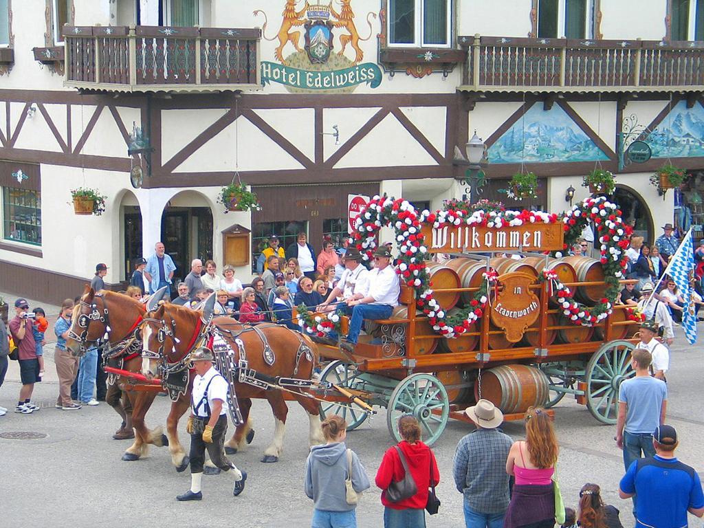 Linderhof Inn Leavenworth Dış mekan fotoğraf