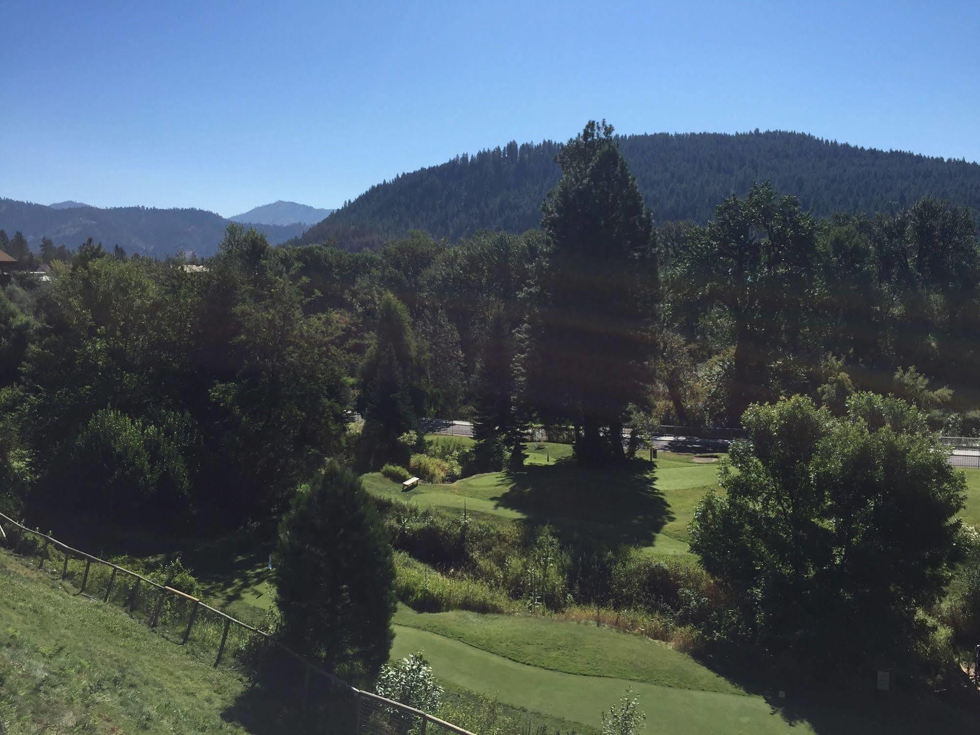 Linderhof Inn Leavenworth Dış mekan fotoğraf